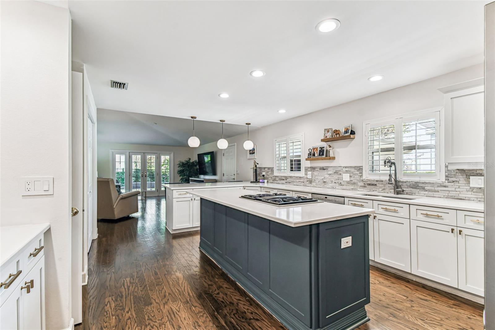 SUNSET PARK - Residential Lease