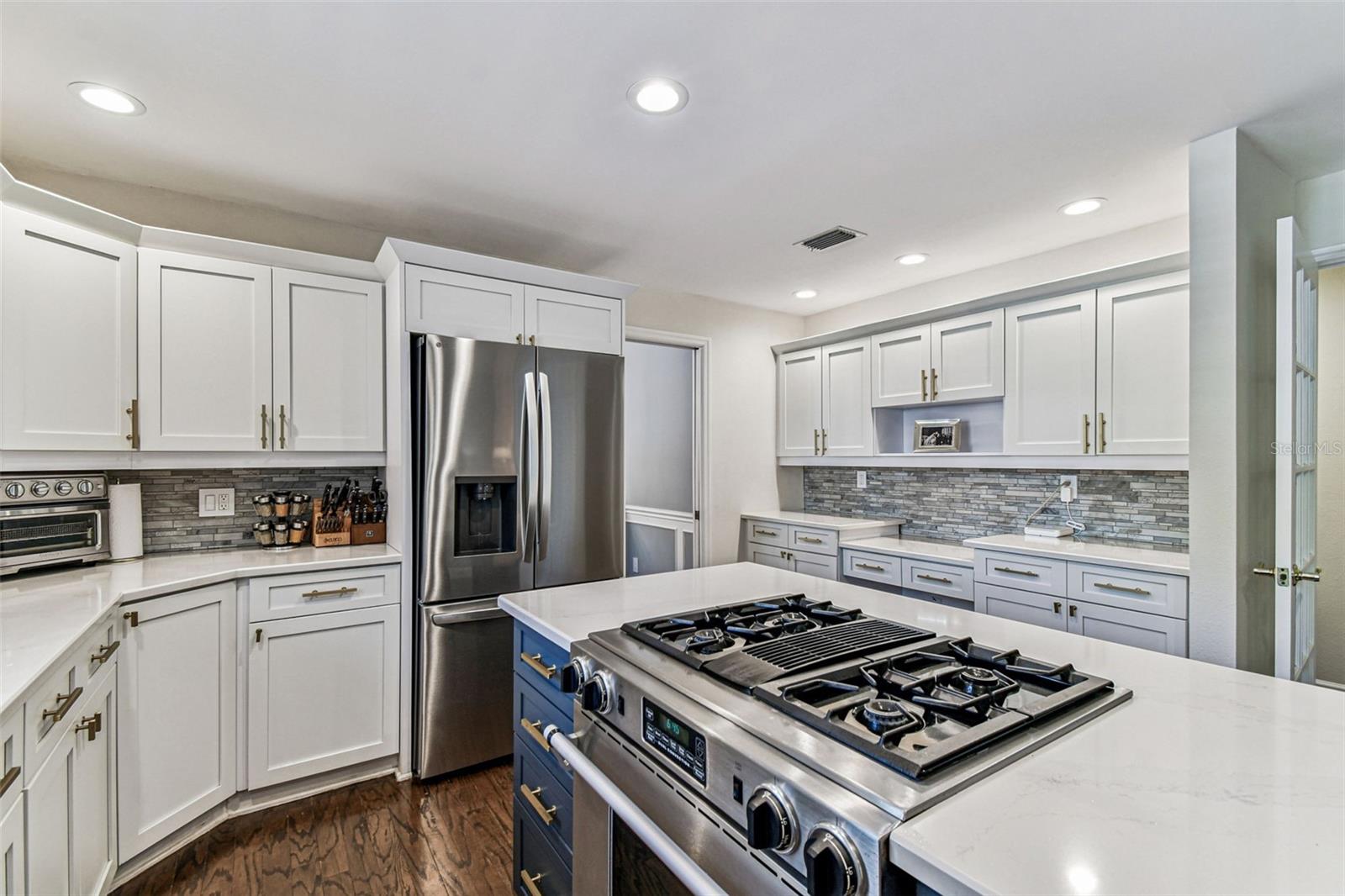 SUNSET PARK - Residential Lease