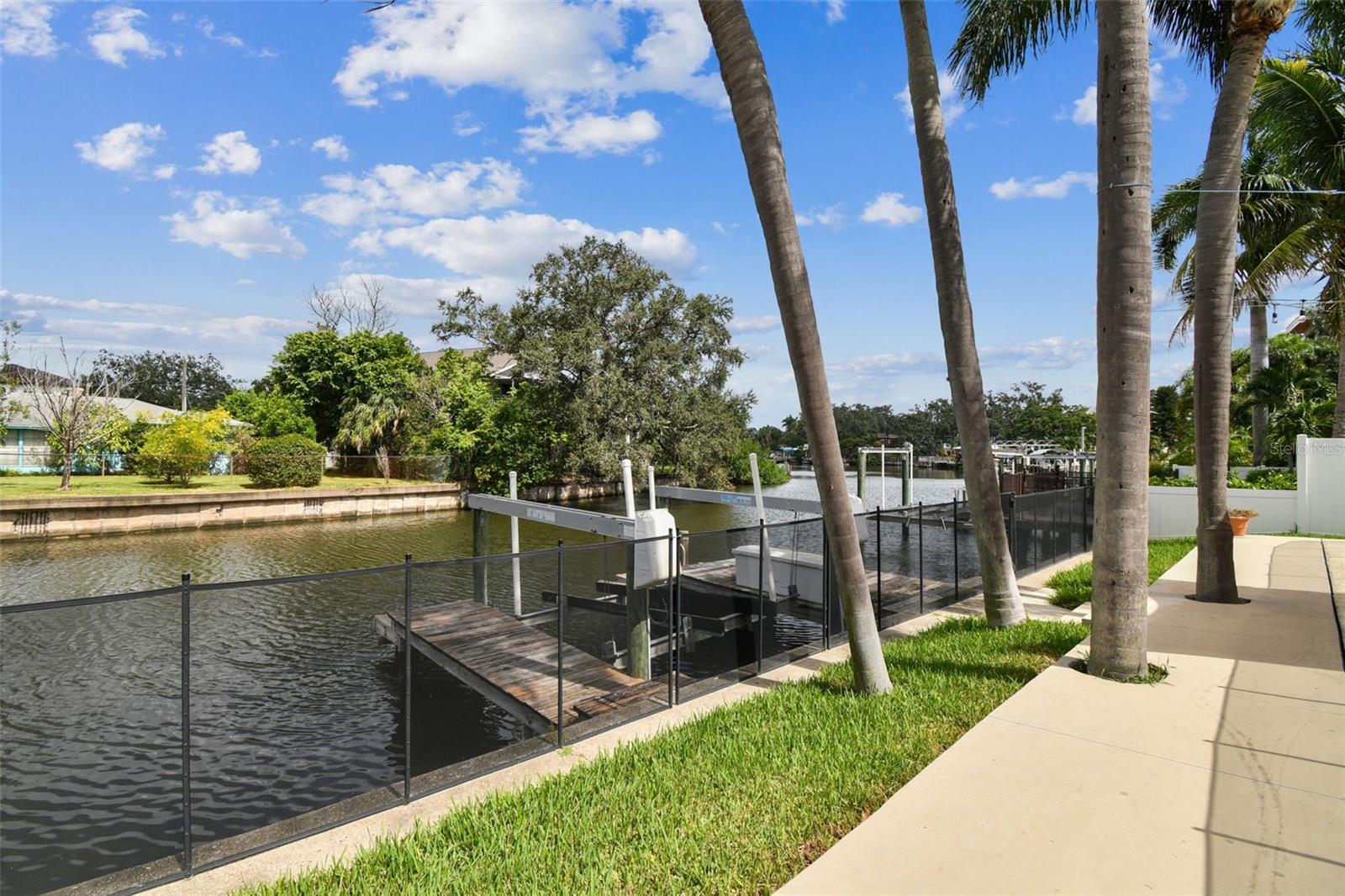 DAVIS ISLANDS PB10 PG52 TO 57 - Residential