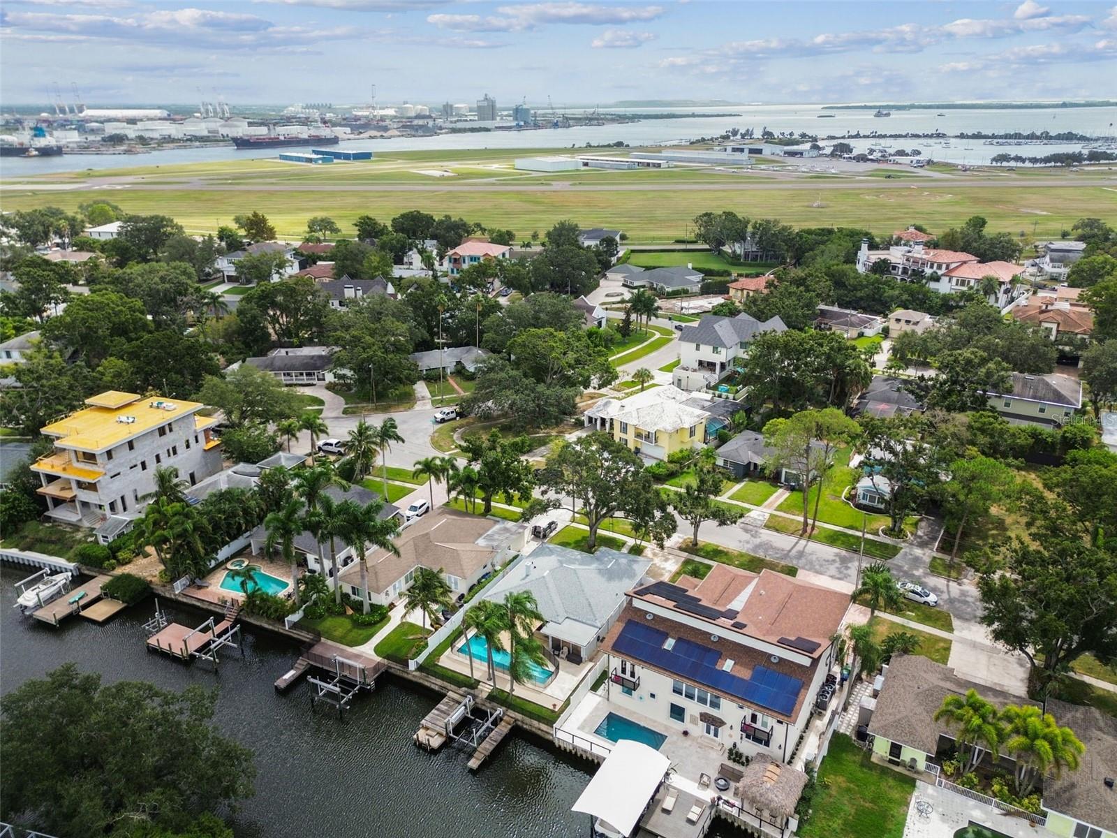 DAVIS ISLANDS PB10 PG52 TO 57 - Residential