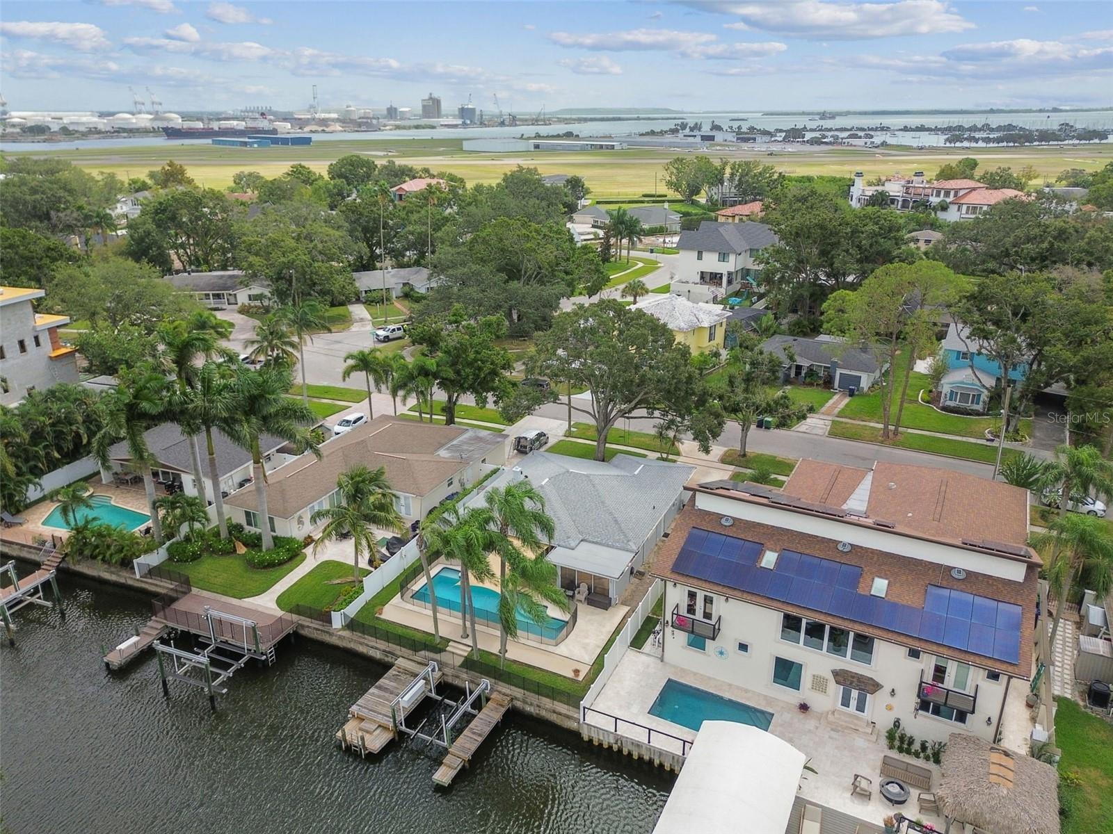 DAVIS ISLANDS PB10 PG52 TO 57 - Residential