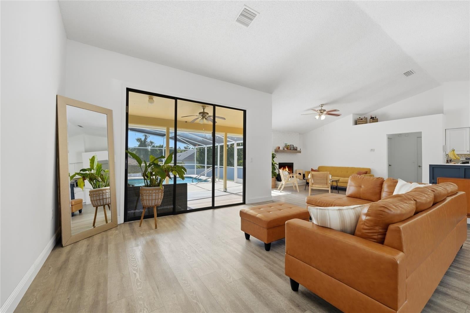 583 ANTELOPE DRIVE