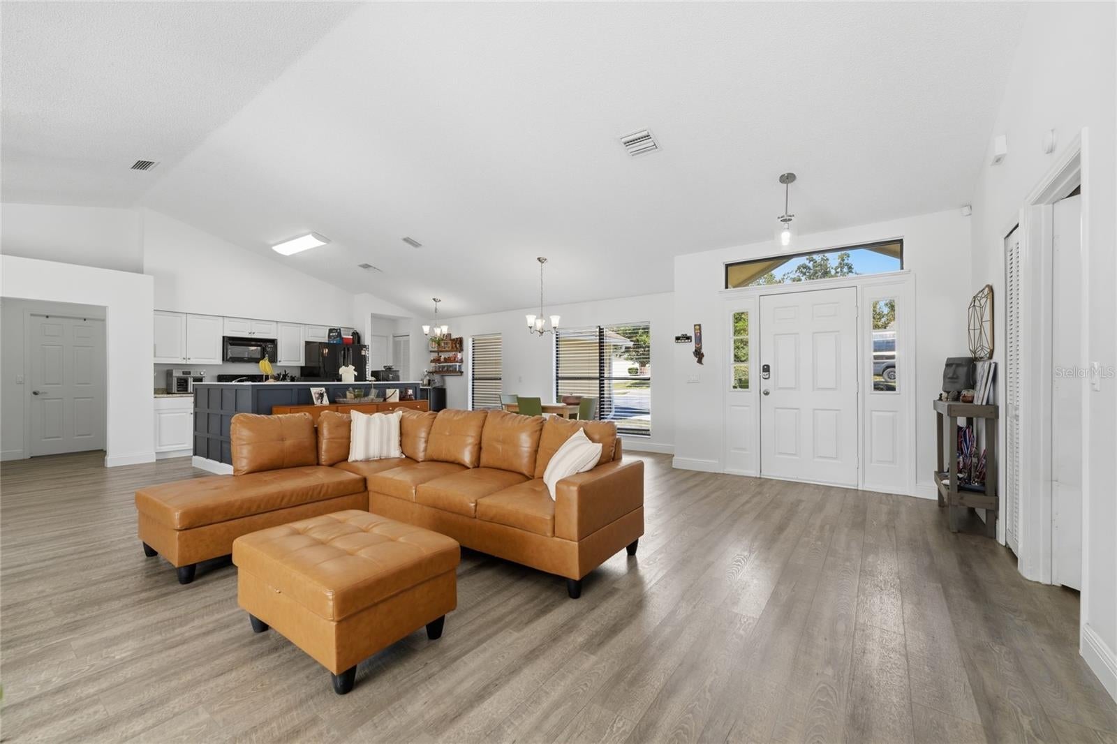 583 ANTELOPE DRIVE