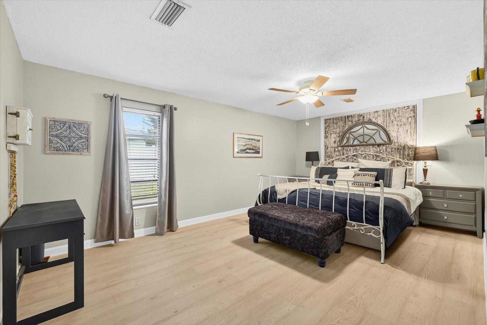 WESTLAKE VILLAGE - Residential