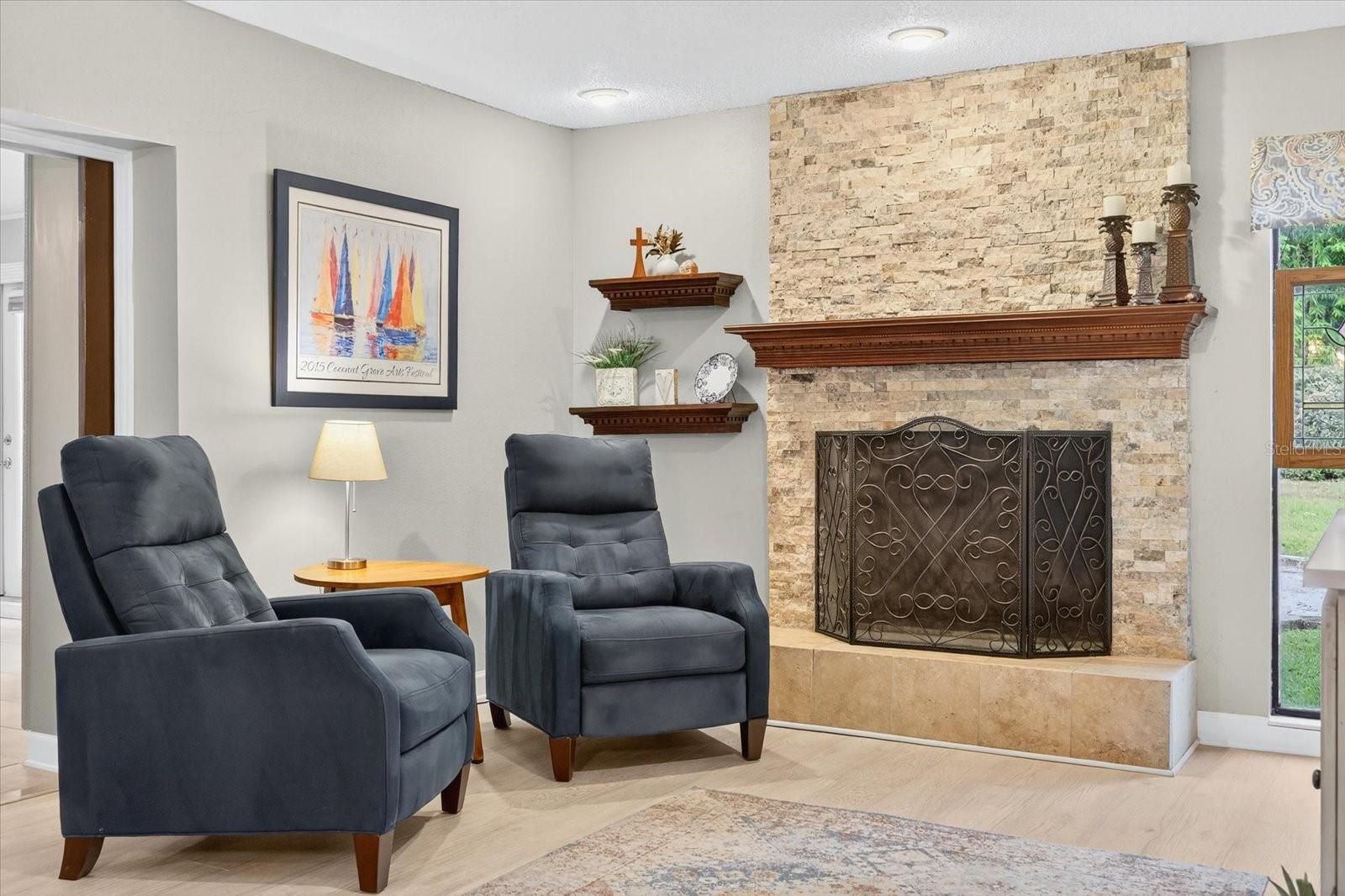 WESTLAKE VILLAGE - Residential