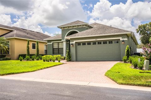 A home in LAKELAND