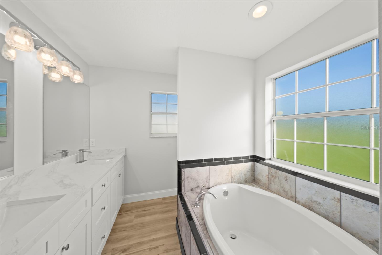 HILLS/HUNTSVILLE - Residential