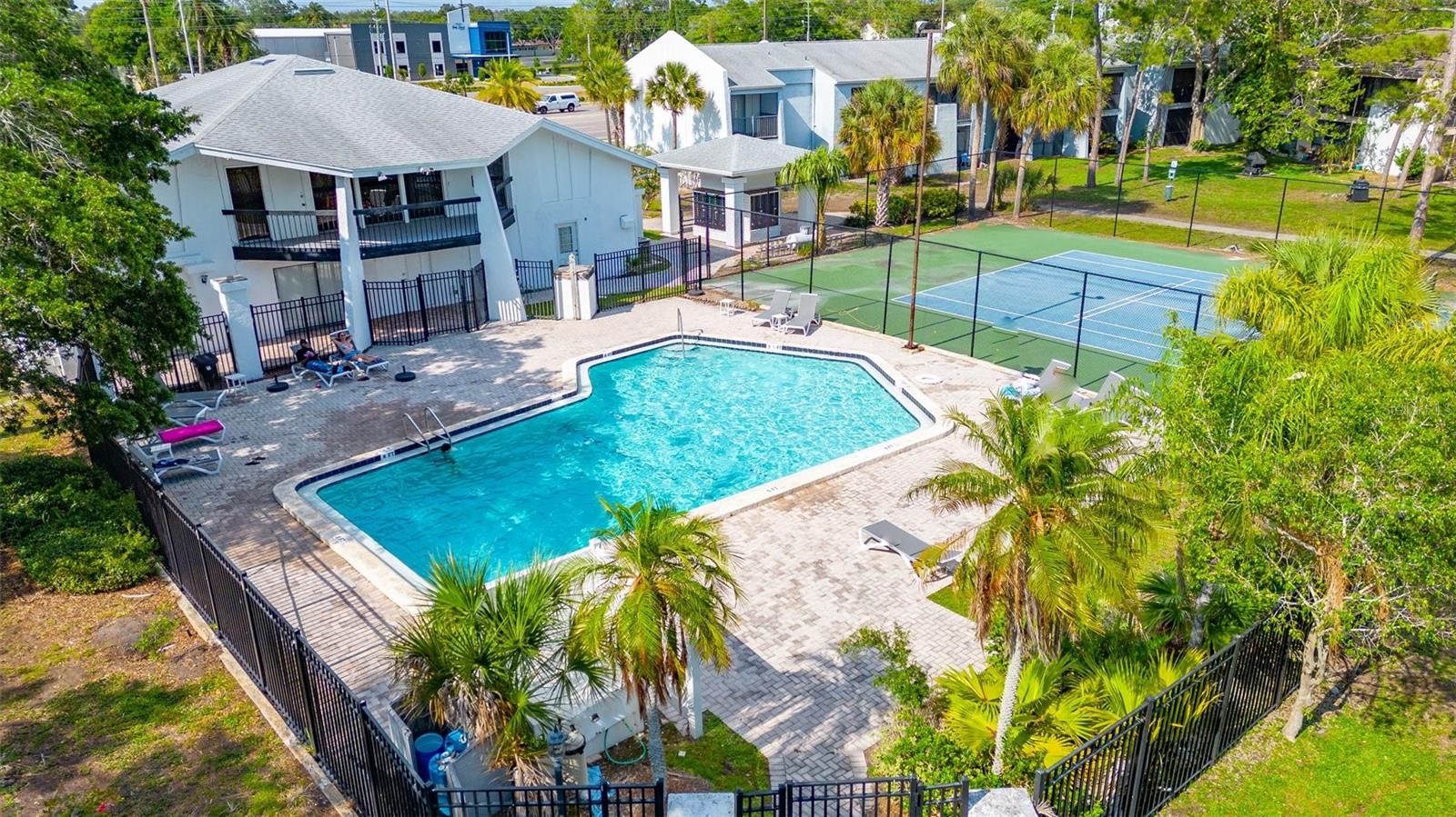 PORTOFINO AT LARGO CONDO - Residential Lease