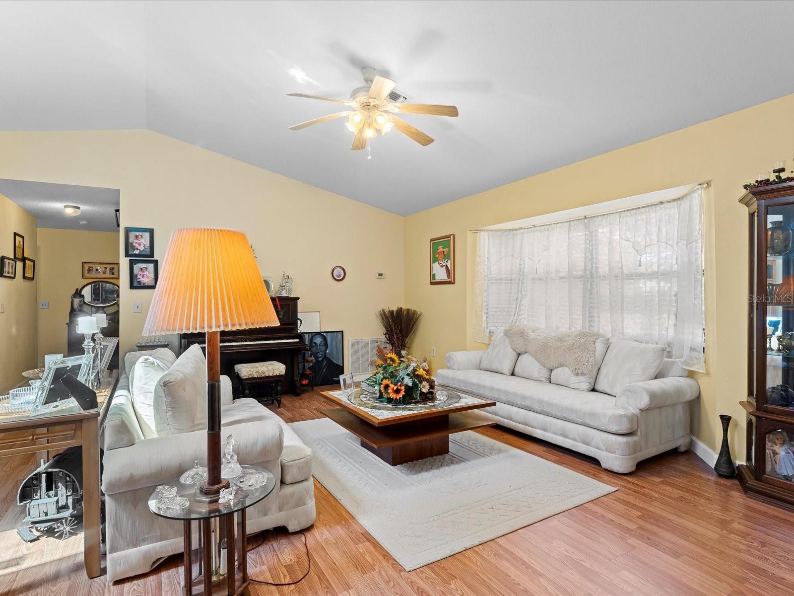 851 JUNIPER CIRCLE