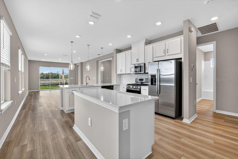 13407 COMMONS AVENUE