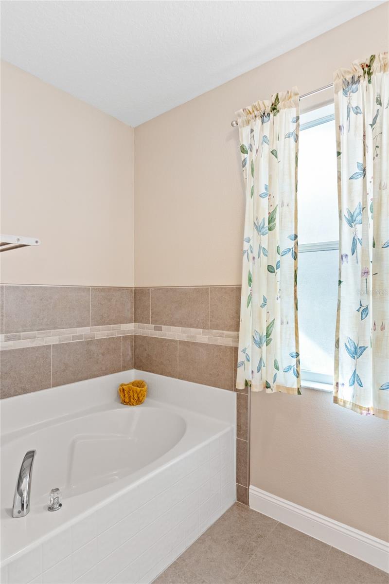 HAMILTON WEST PHASE ONE - Residential