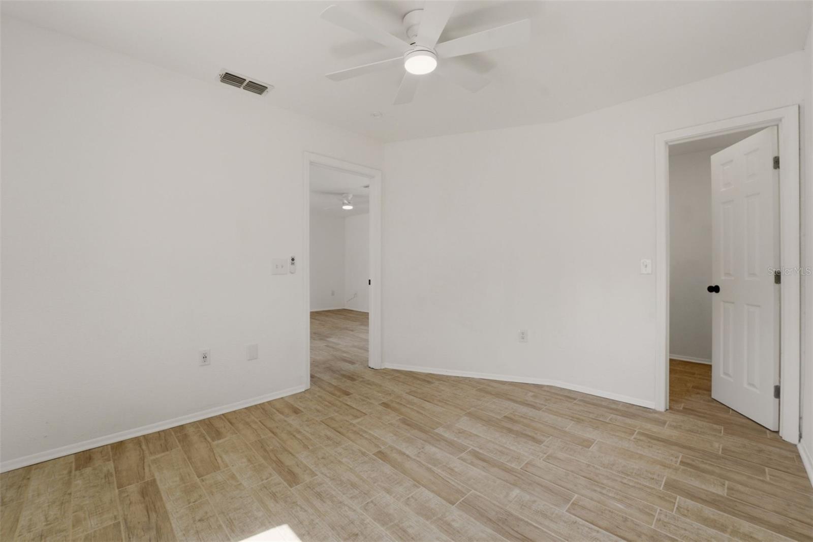 SOUTH VENICE - Residential