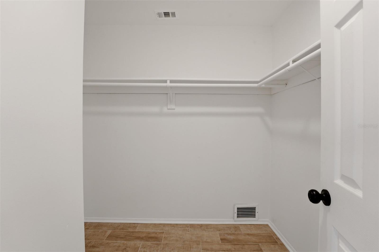 SOUTH VENICE - Residential