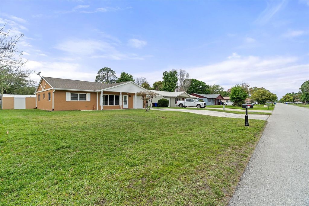 Photo of 216 Georgia Avenue, Saint Cloud, FL 34769 (MLS # S5145510)