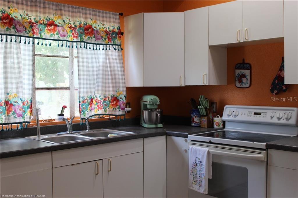 614 N FLORIDA AVENUE