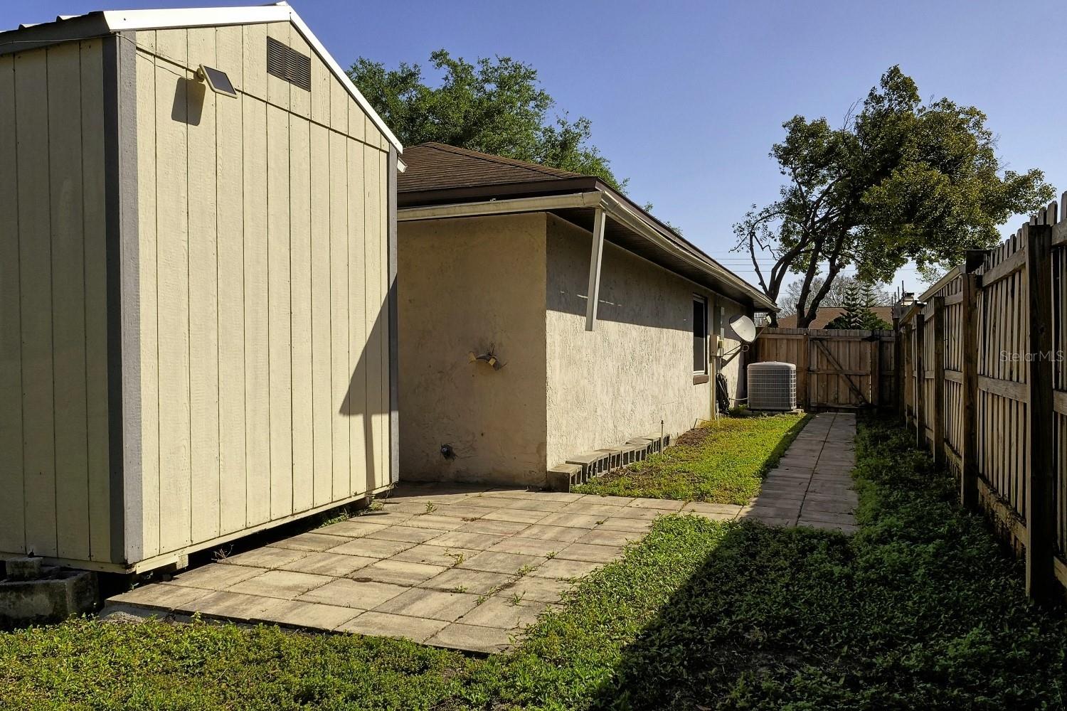 CANDLEWYCK VILLAGE - Residential Lease
