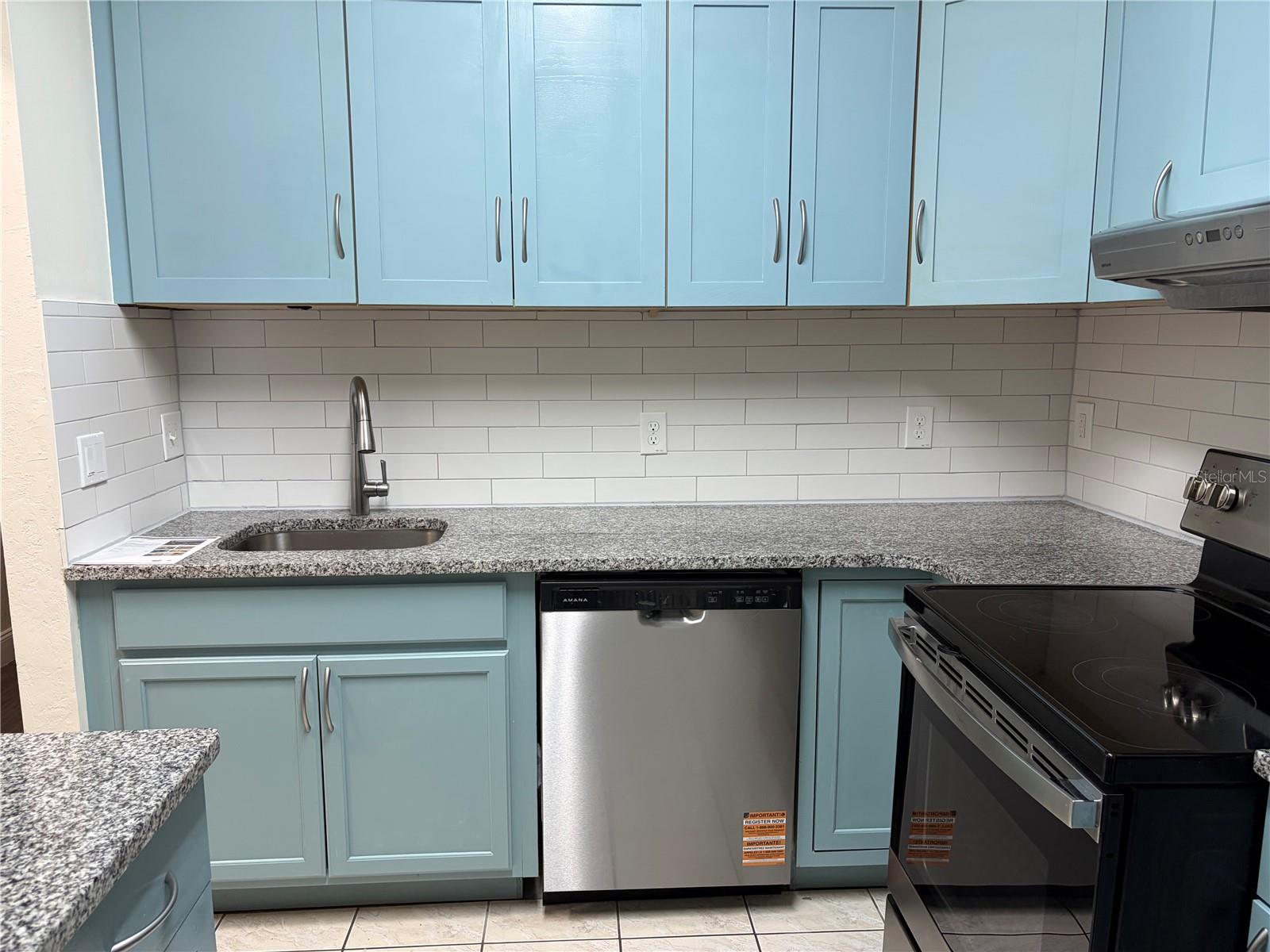 CANDLEWYCK VILLAGE - Residential Lease