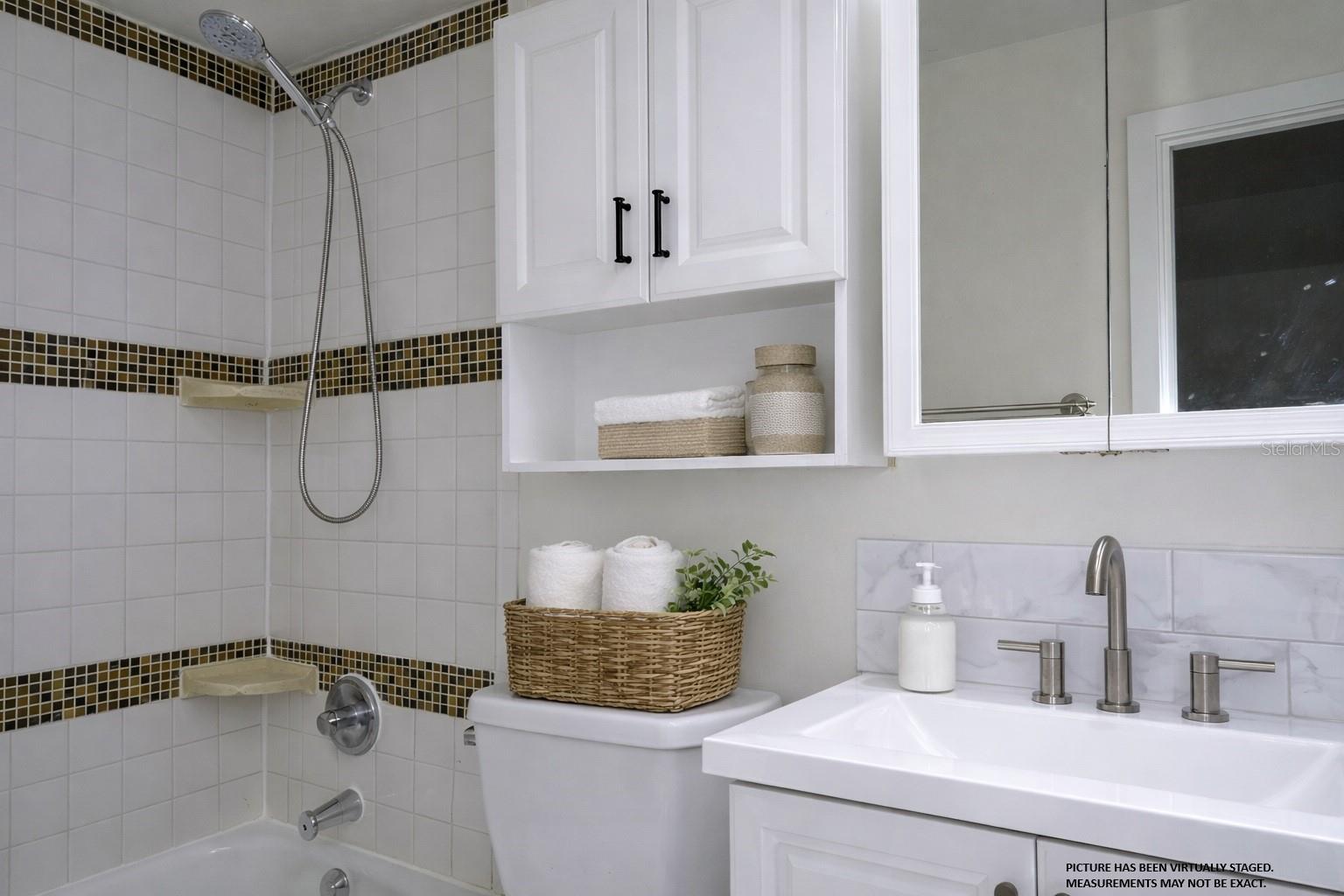 CANDLEWYCK VILLAGE - Residential Lease
