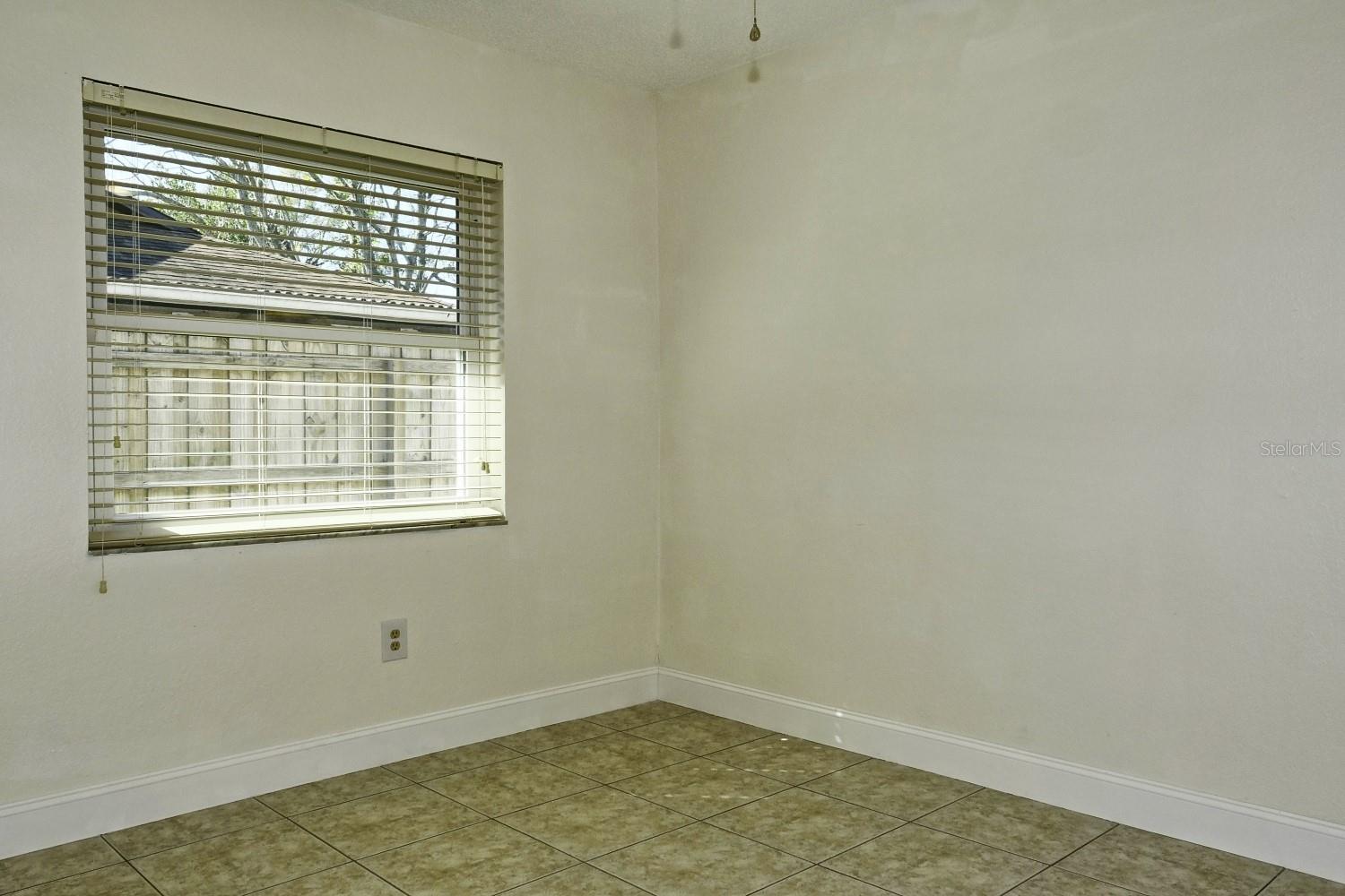 CANDLEWYCK VILLAGE - Residential Lease