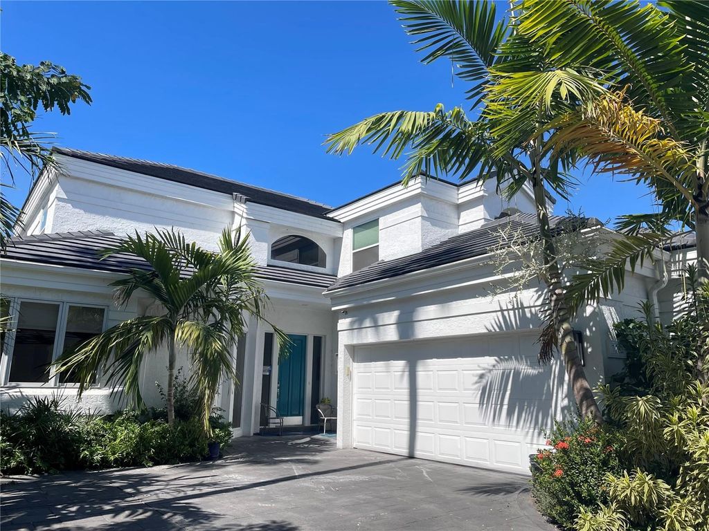 Photo of 7782 Club Lane, Sarasota, FL 34238 (MLS # A4645399)
