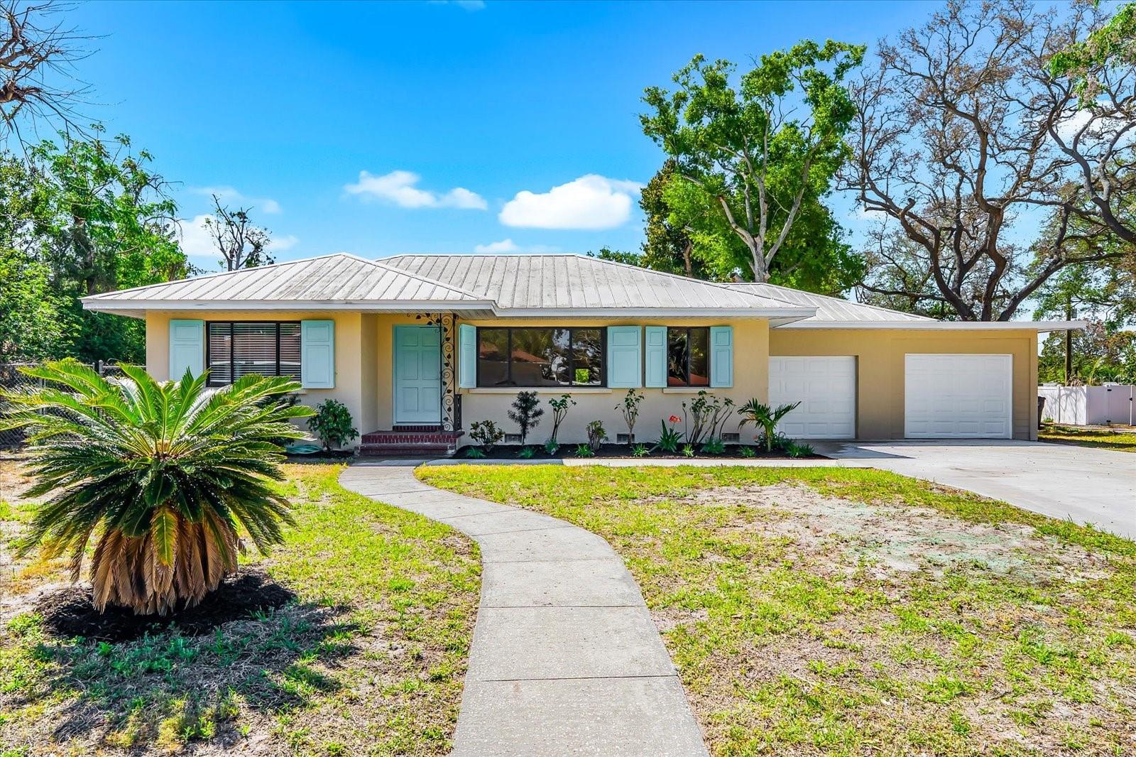 PALMA SOLA PARK - Residential