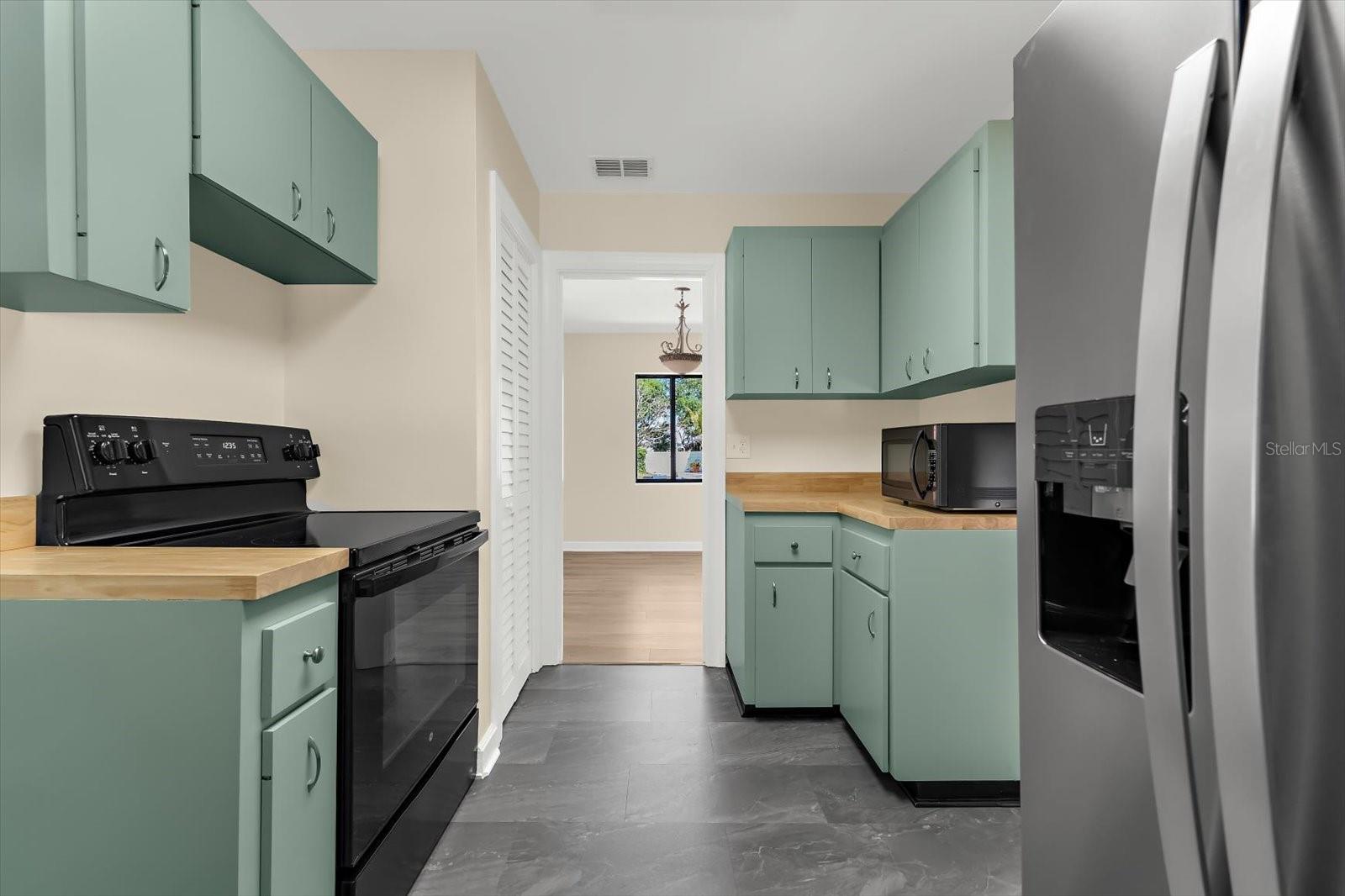 PALMA SOLA PARK - Residential