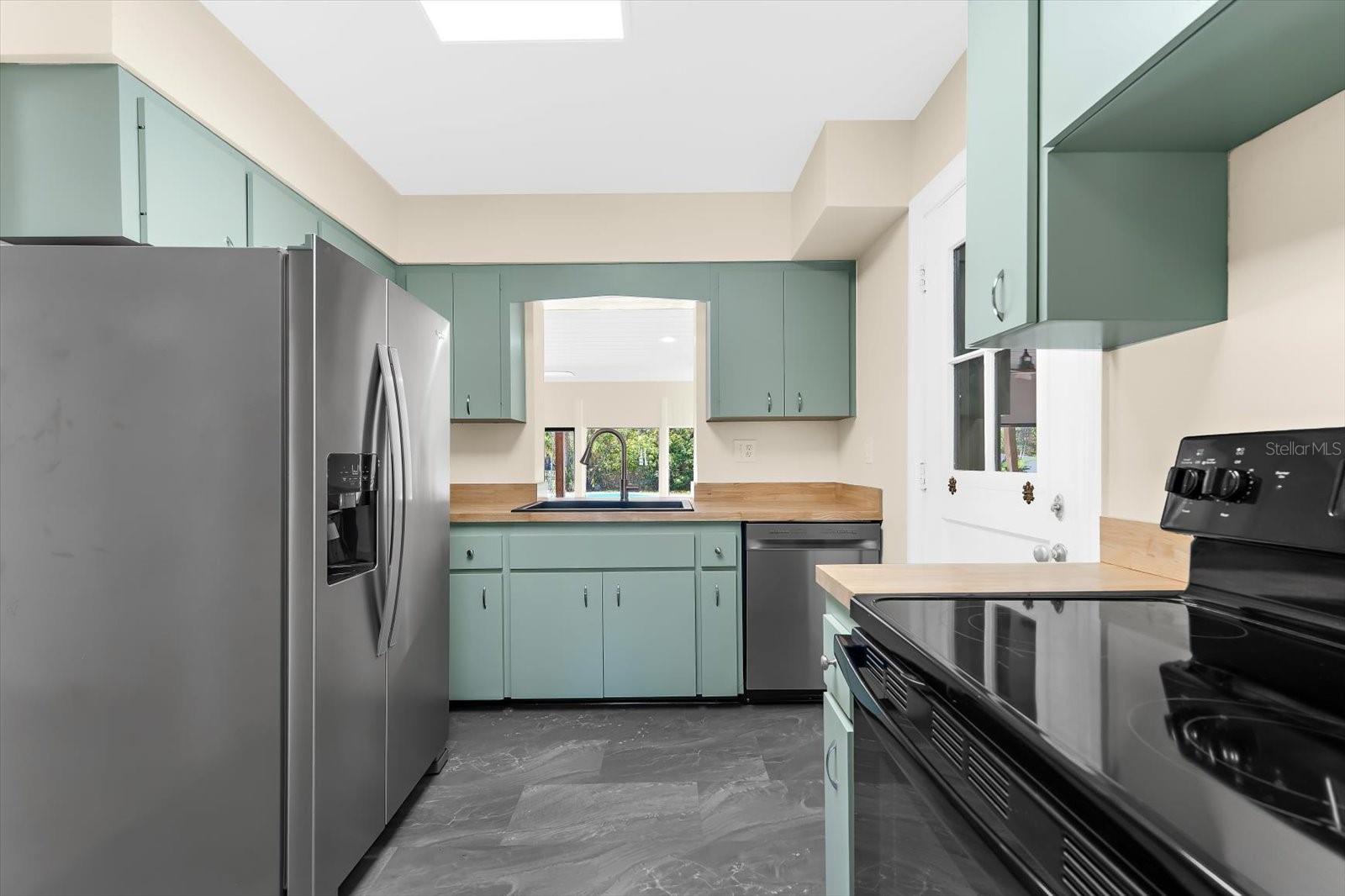 PALMA SOLA PARK - Residential