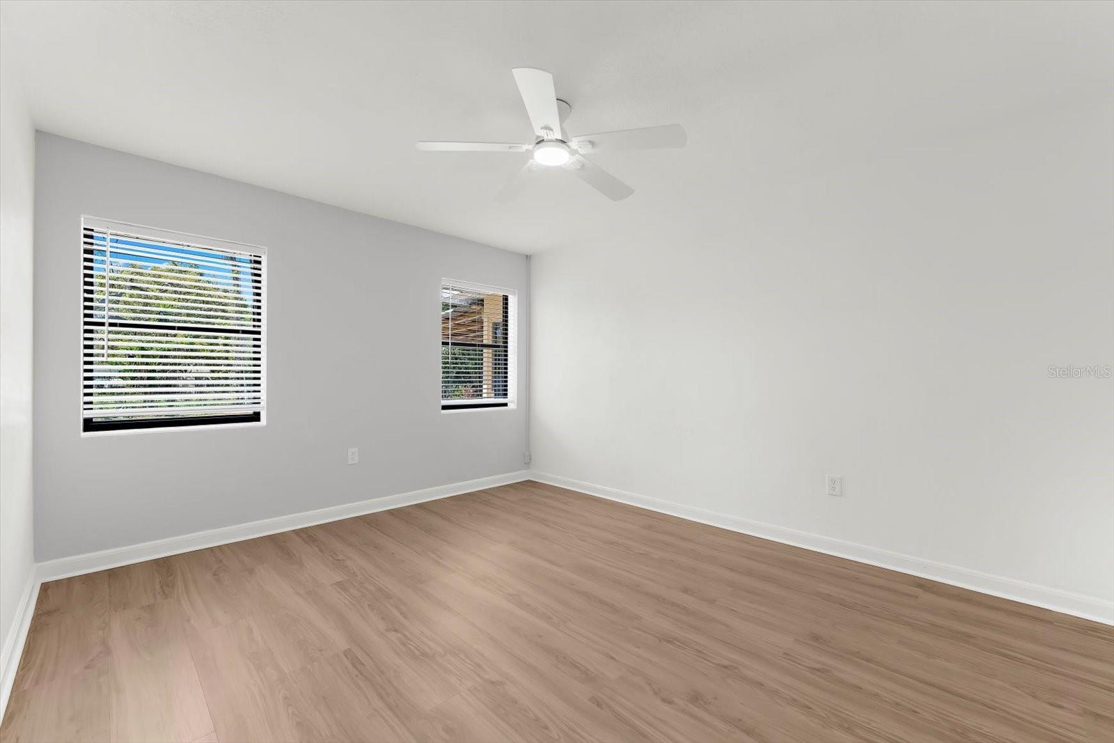 PALMA SOLA PARK - Residential