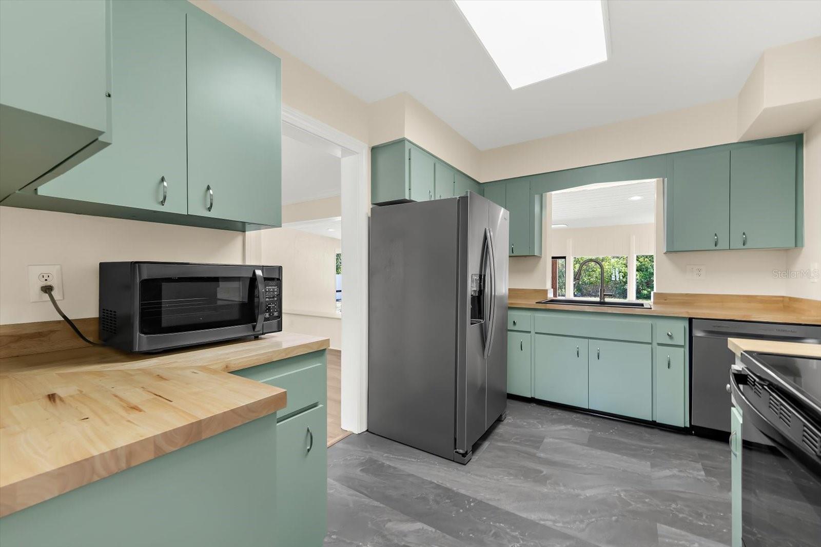 PALMA SOLA PARK - Residential