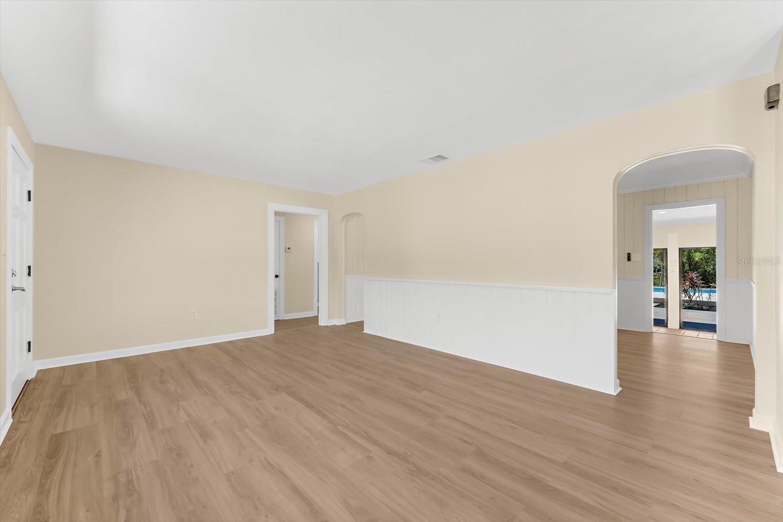 PALMA SOLA PARK - Residential