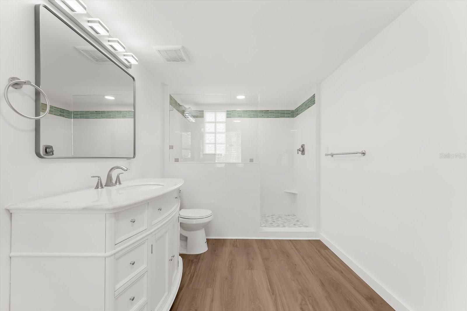 PALMA SOLA PARK - Residential