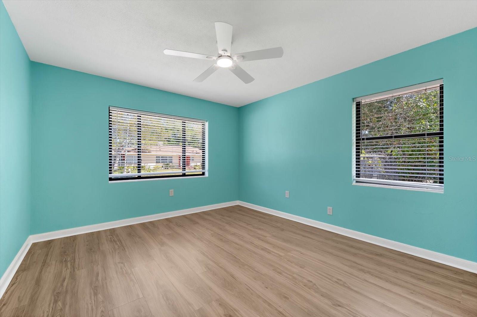 PALMA SOLA PARK - Residential