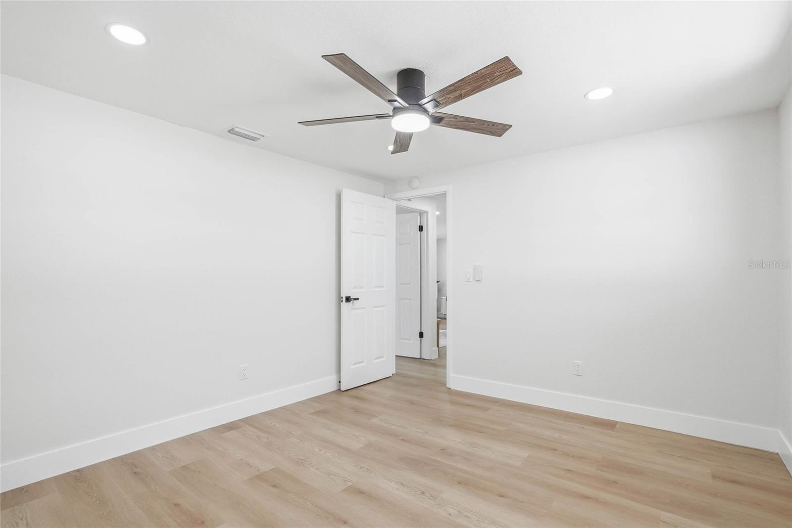 ARISTIDA PH 02B - Residential
