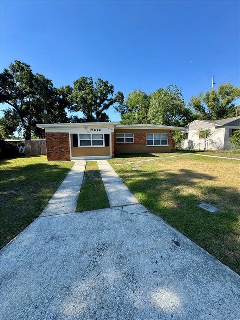 Photo of 2016 E Crenshaw Street, Tampa, FL 33610 (MLS # TB8508964)