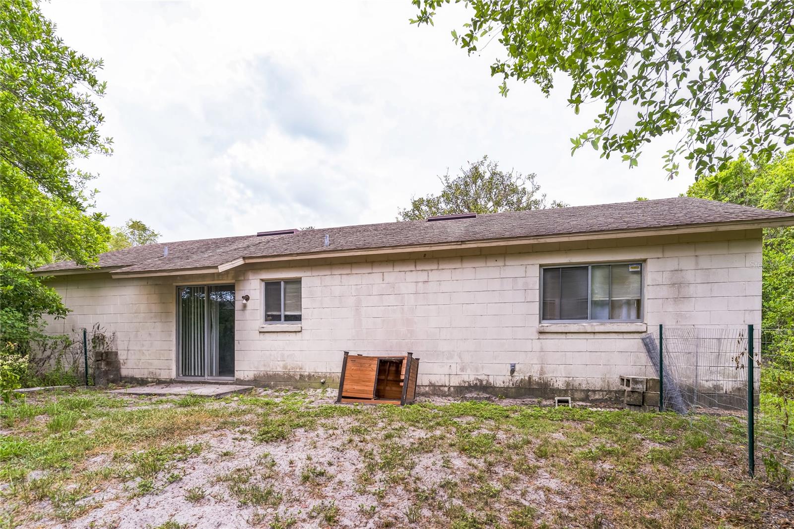 1421 SUMMIT HILL DRIVE