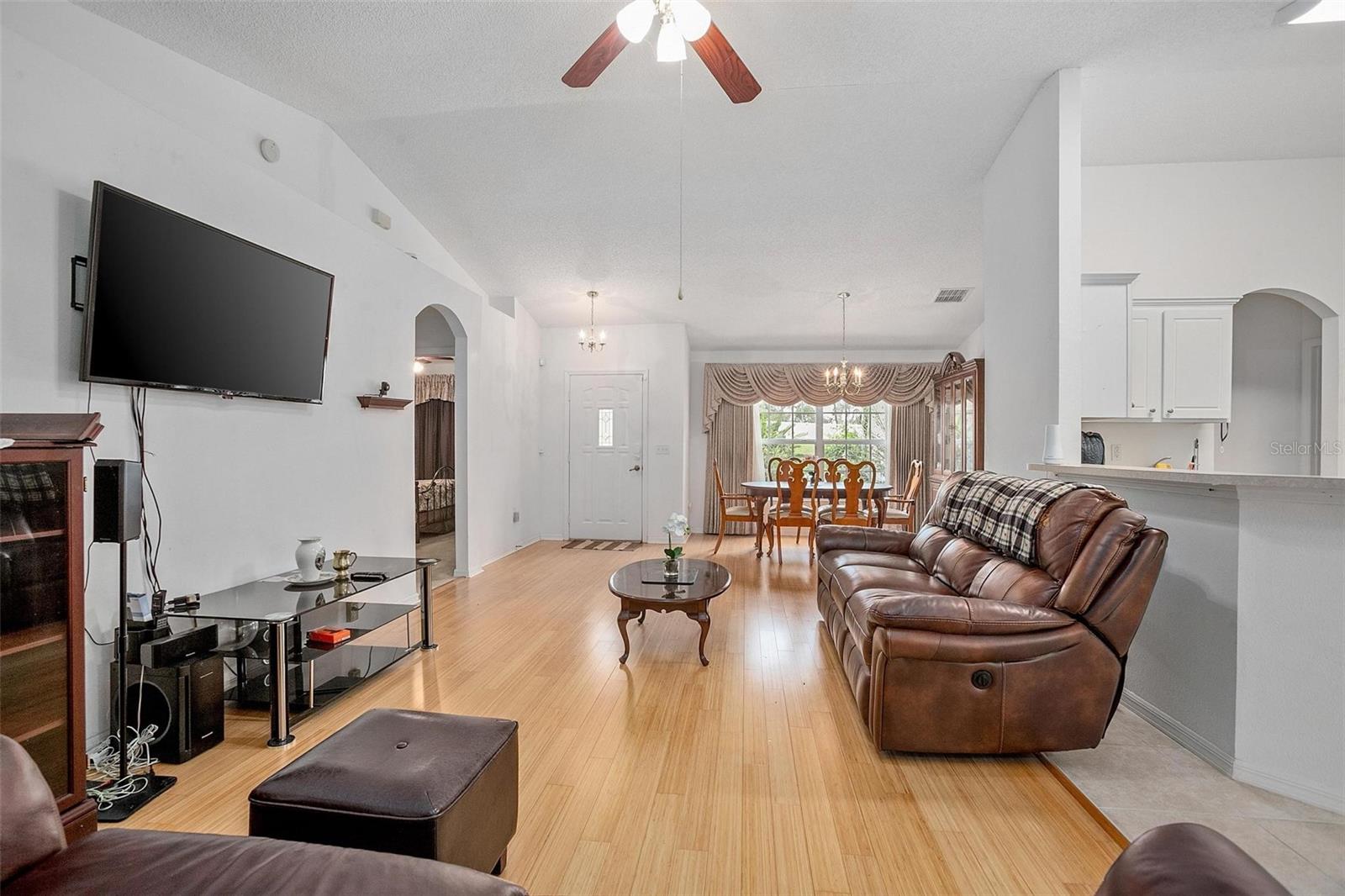 1211 HUMPHREY BOULEVARD