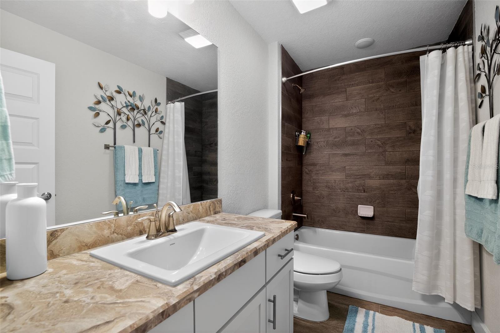 JULIETTE FALLS - Residential
