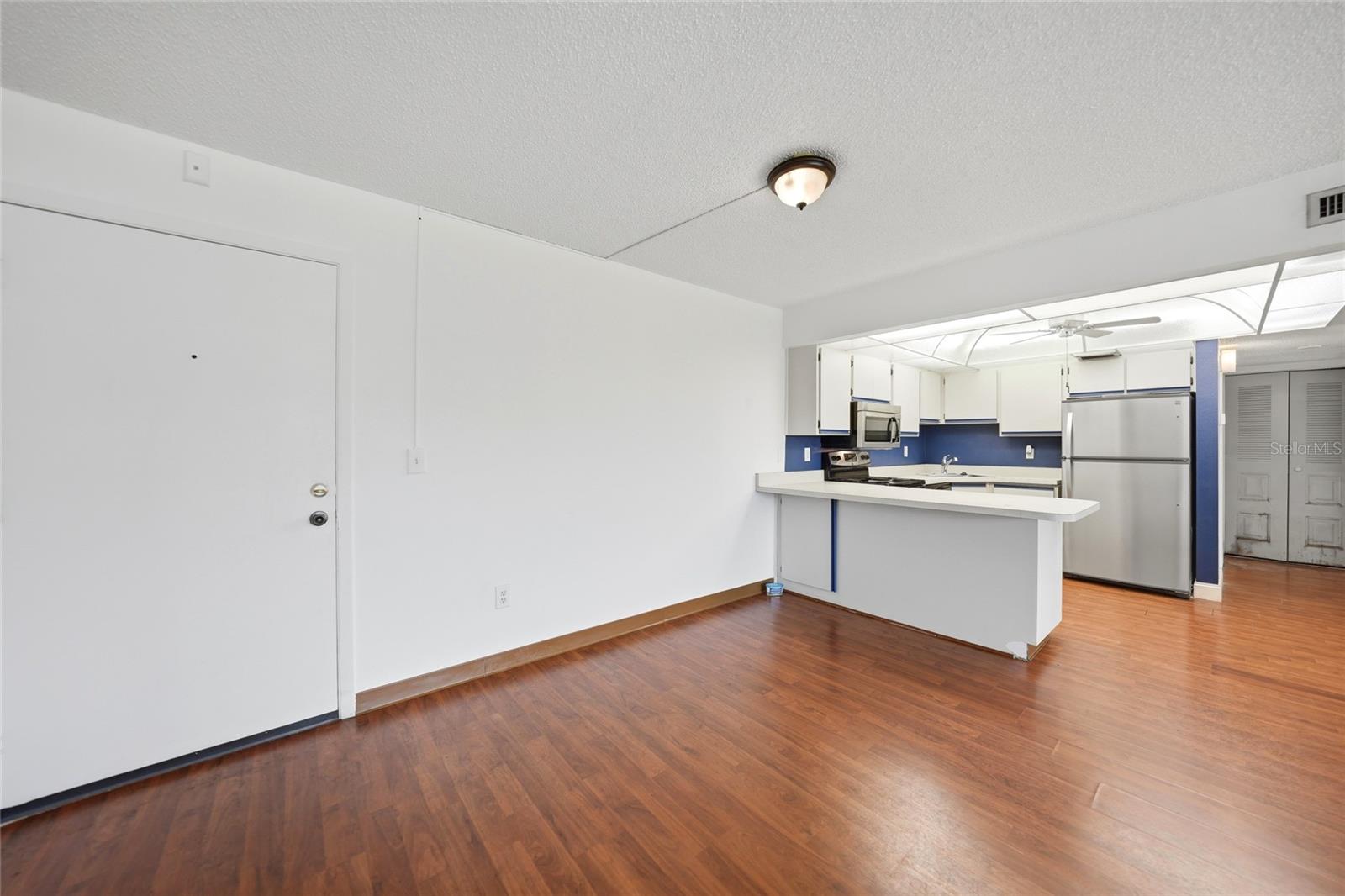 REGENCY HOUSE - Residential