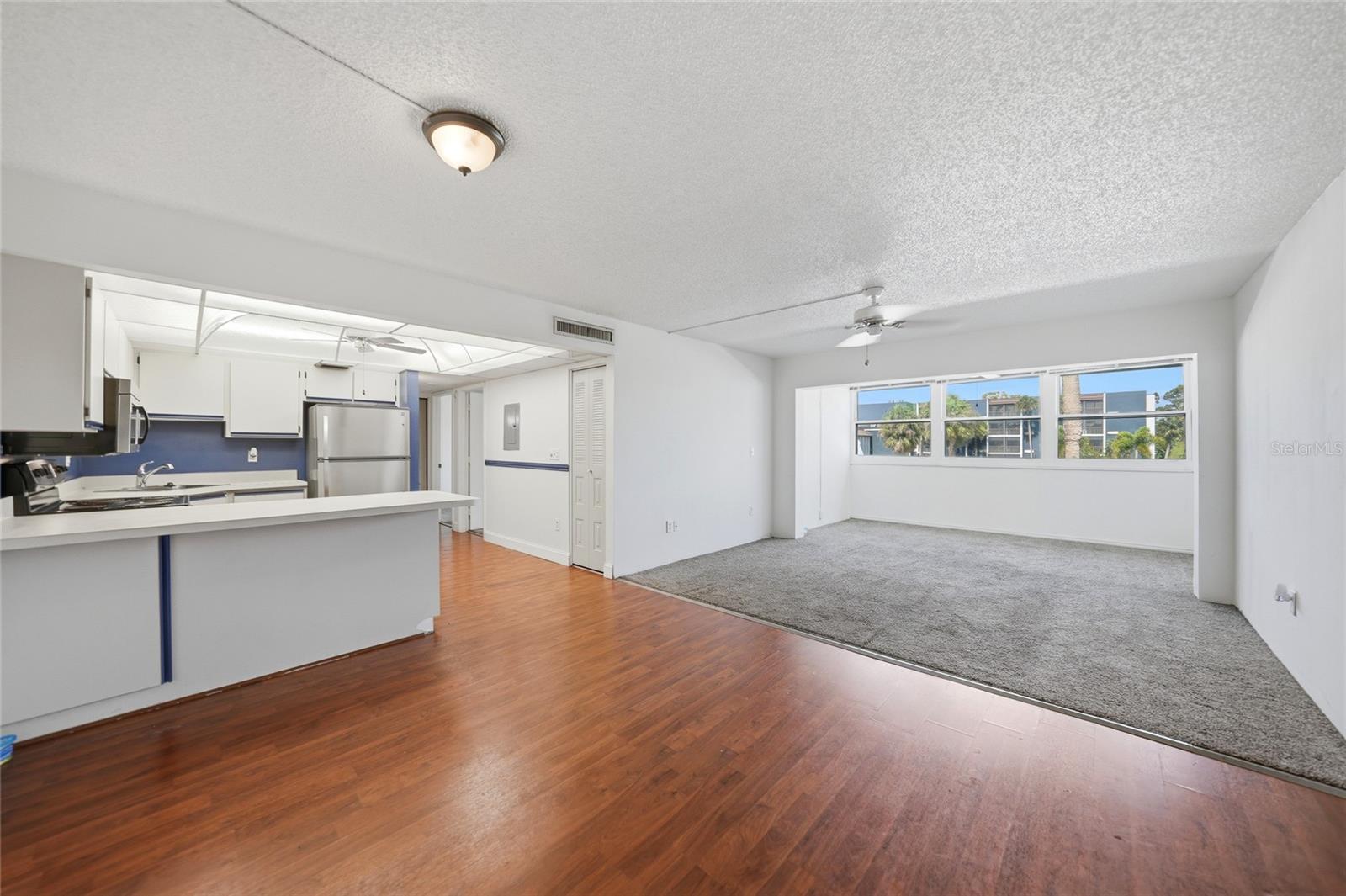 REGENCY HOUSE - Residential