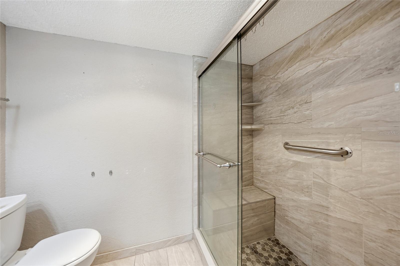 REGENCY HOUSE - Residential