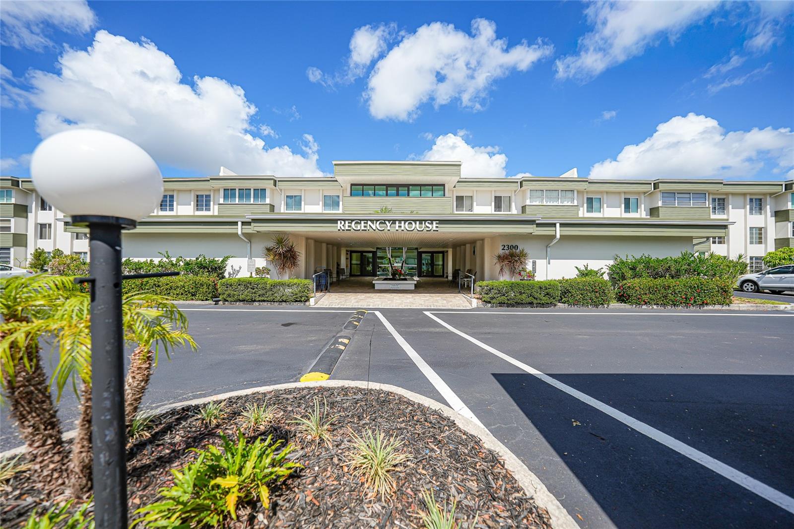 REGENCY HOUSE - Residential