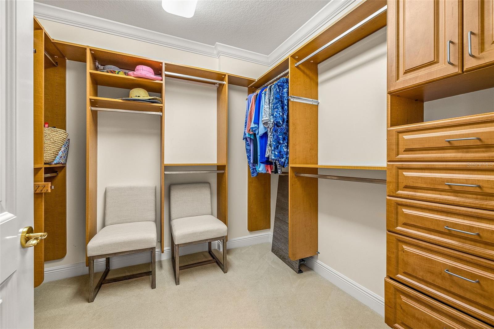 THE BEACH RESIDENCES - Residential