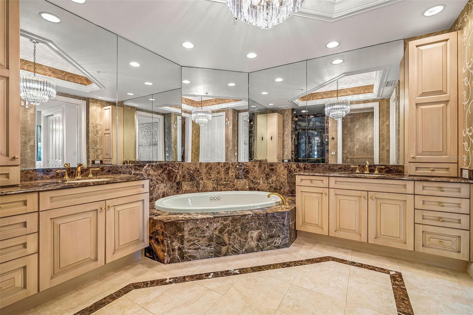 THE BEACH RESIDENCES - Residential