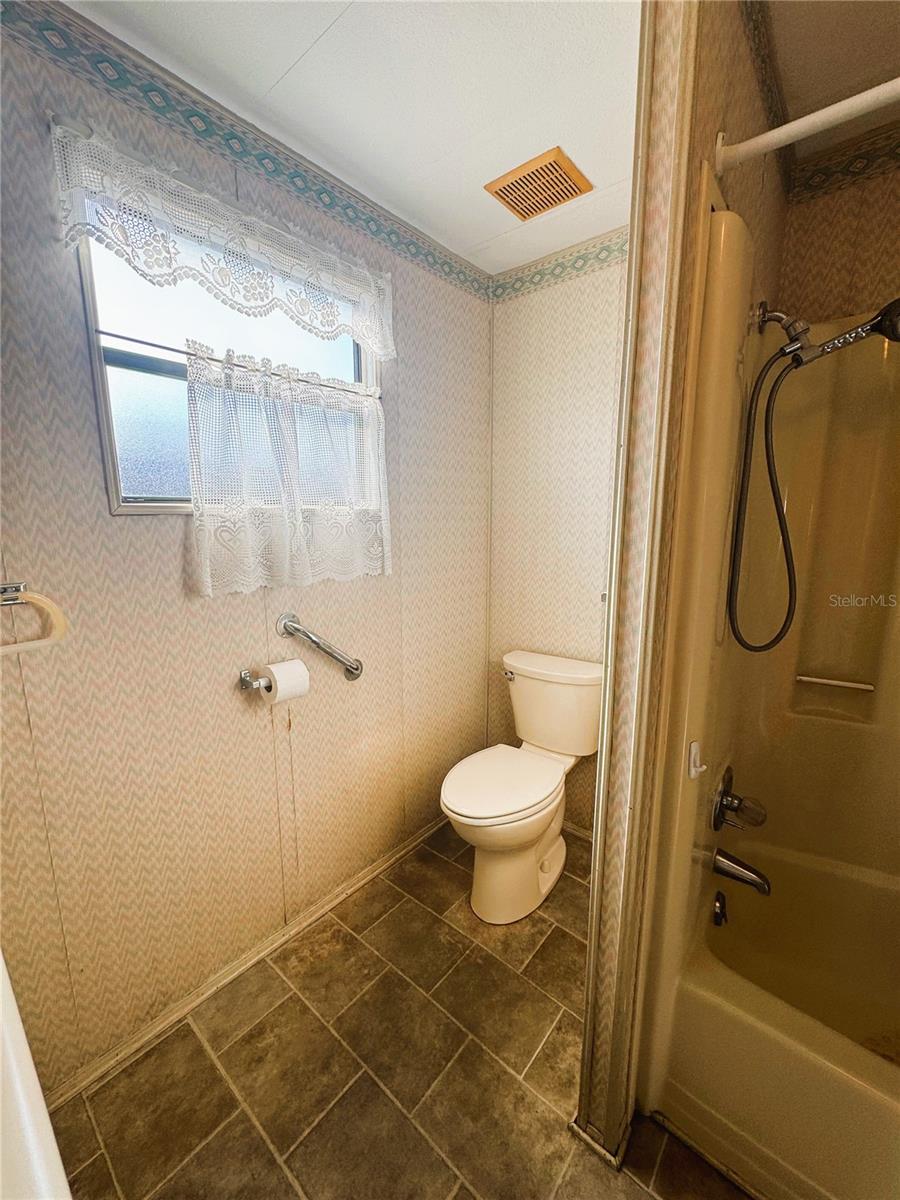 HAWTHORNE AT LEESBURG A COOP - Residential