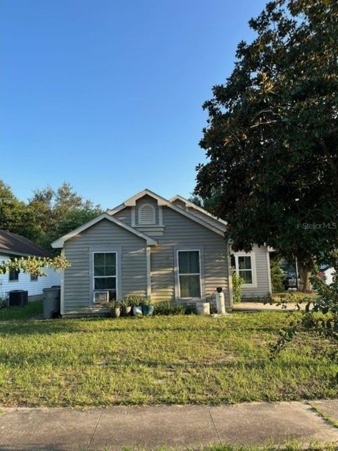 A home in APOPKA