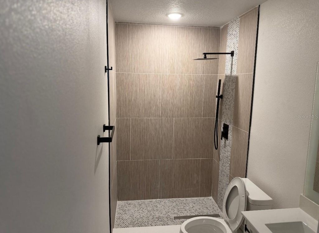 Photo of 483 Pennsylvania Avenue, Winter Garden, FL 34787 (MLS # O6398208)