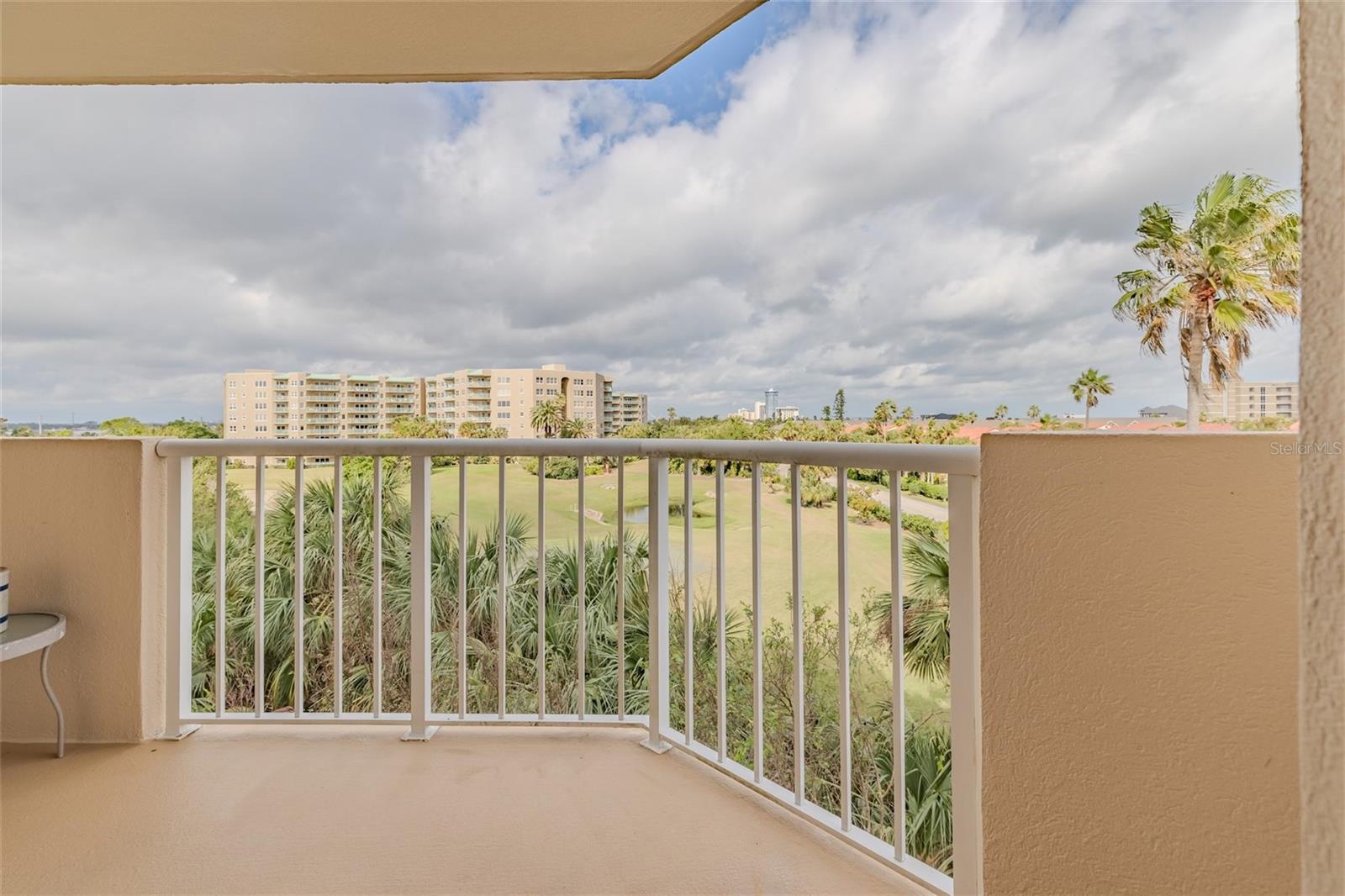 3 OCEANS WEST BOULEVARD 4A5