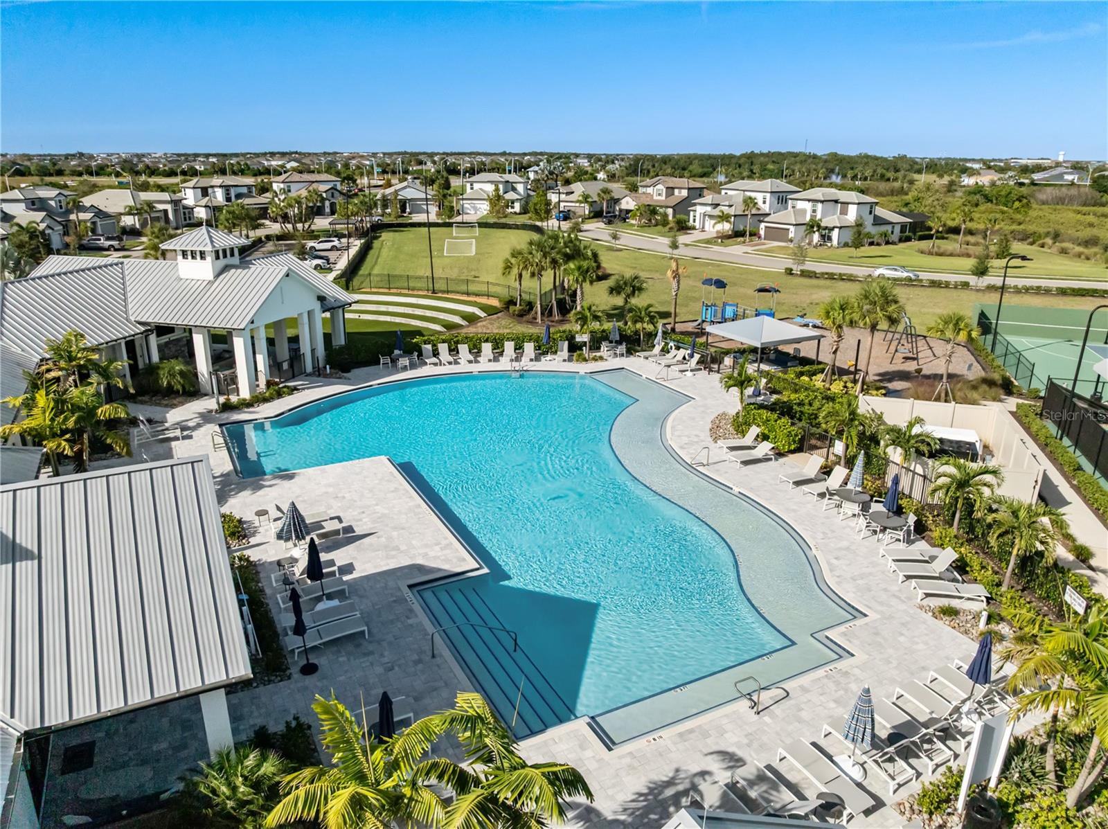 SWEETWATER AT LAKEWOOD RANCH PH I & II - Residential