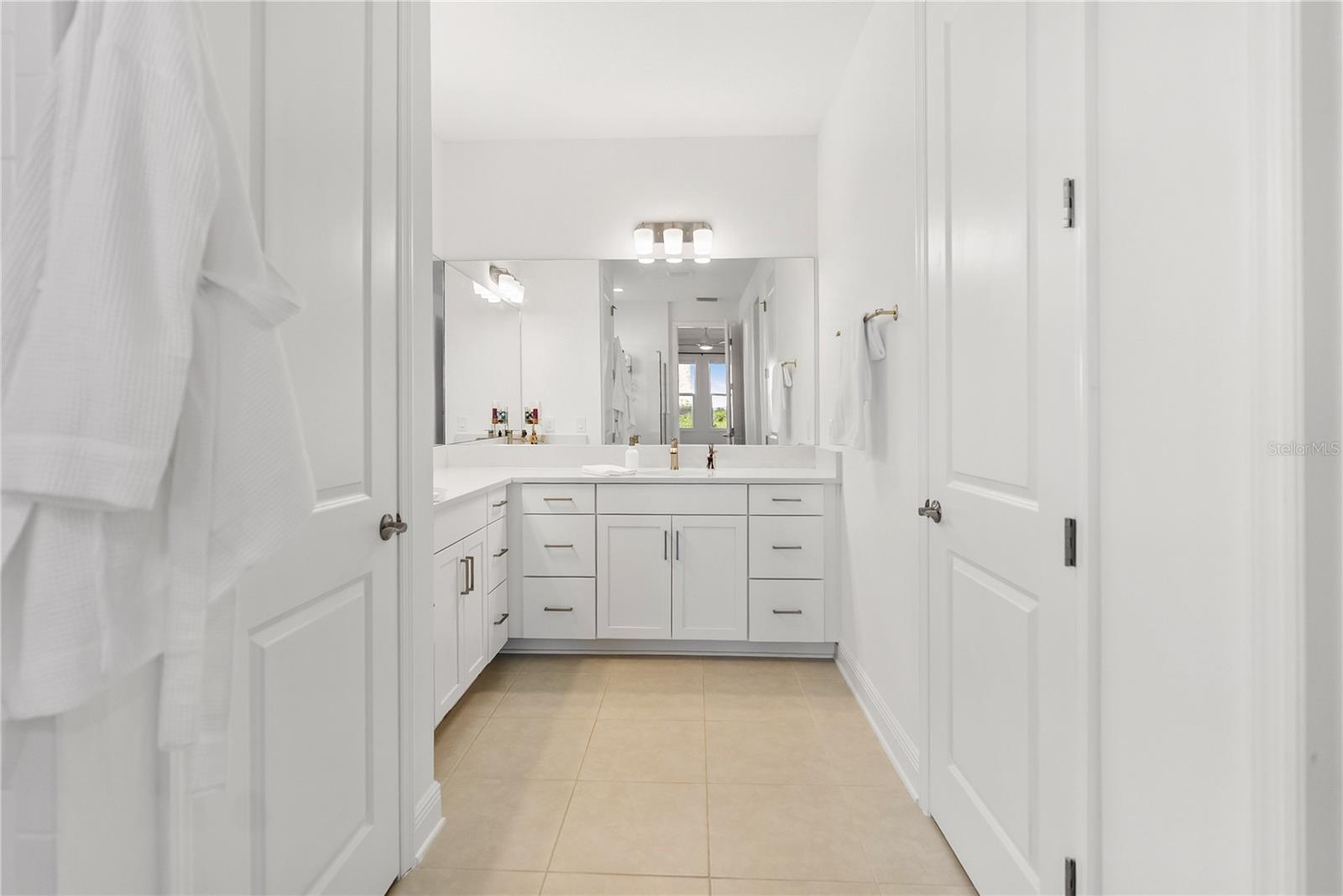 SWEETWATER AT LAKEWOOD RANCH PH I & II - Residential