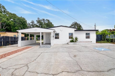 Photo of 1317 N Pine Hills Road, Orlando, FL 32808 (MLS # G5116187)